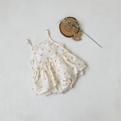 韓系碎花細肩帶包屁衣4