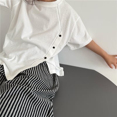 韓系特色斜拼釦上衣5