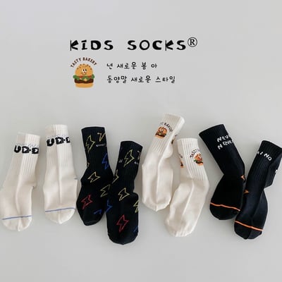 個性運動風中筒襪四雙一組4