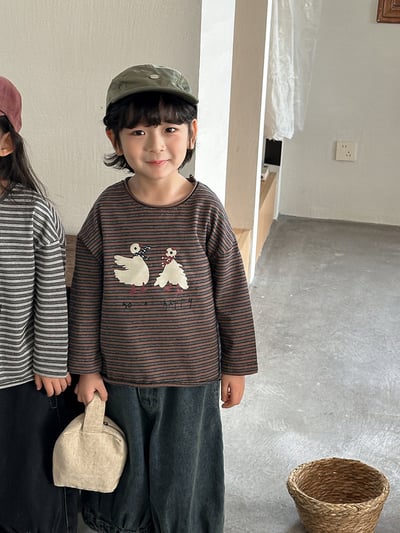 日系大白鴨鴨條紋薄上衣3