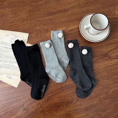 毛球點膠中筒襪1