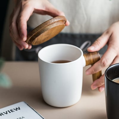 《北歐風原木杯蓋陶瓷馬克杯》 附包裝袋6