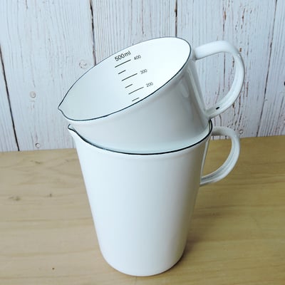 《日式加厚琺瑯量杯》500ml/1000ml3