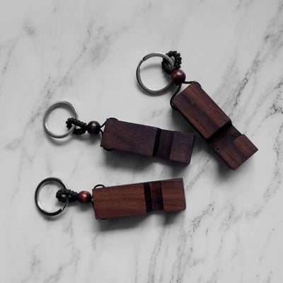 《原木手機支架鑰匙圈》11