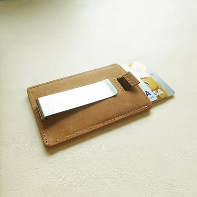 《薄款牛皮卡片夾》9