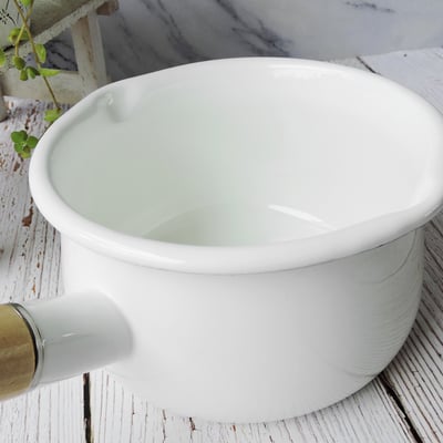 《日系加厚琺瑯雙漏嘴木柄鍋》15cm/1100ml6