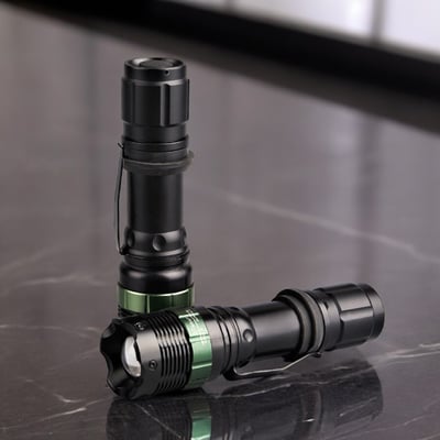 《Q5 LED戰術強光手電筒》機械無段變焦/遠射充電/186502