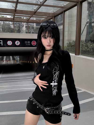 氛圍感美式十字辣妹親膚上衣+掛飾4