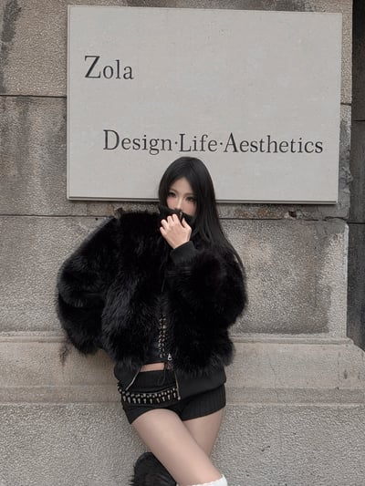 高級感御姐黑毛高領外套8