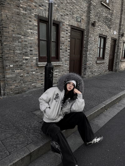 高質量小眾垂感刺繡彎刀褲5