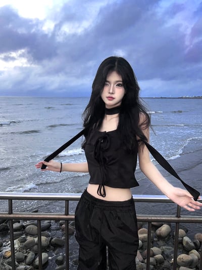 【韓代】蝴蝶綁帶掛脖上衣4