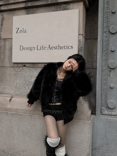 高級感御姐黑毛高領外套9