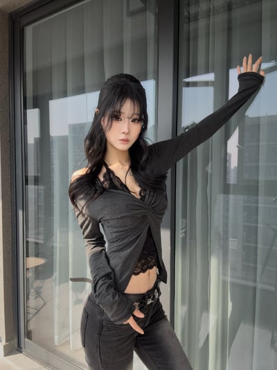 韩系蕾絲掛脖假兩件修身上衣4