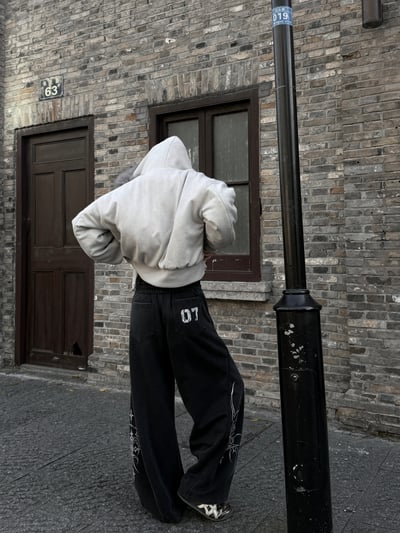 高質量小眾垂感刺繡彎刀褲3