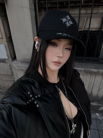 卯釘質感小眾短板羽絨外套3