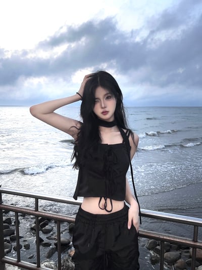 【韓代】蝴蝶綁帶掛脖上衣5