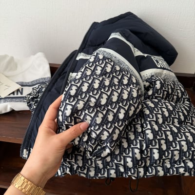 短款羽絨外套｜眼睛2