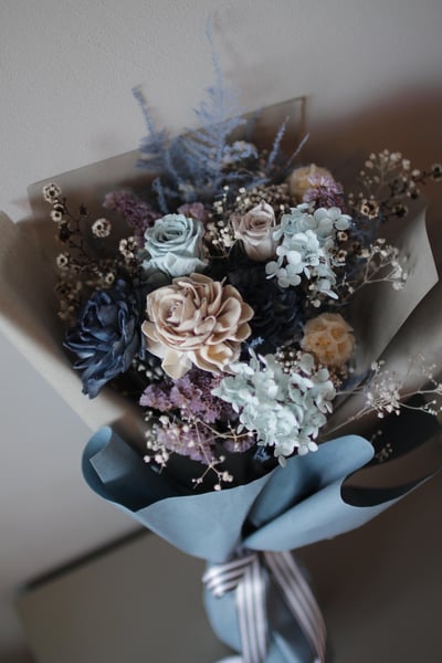 永生玫瑰花束 / 大 /  沈謐灰藍 NT24803