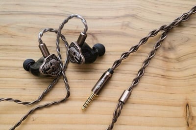 FlipEar Legion 榮耀頭盔 混合單元耳機 4.4mm1