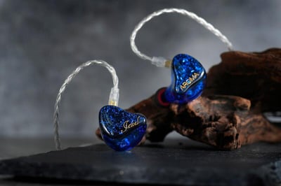 Aroma Jewel 旗艦級混合單元耳機3