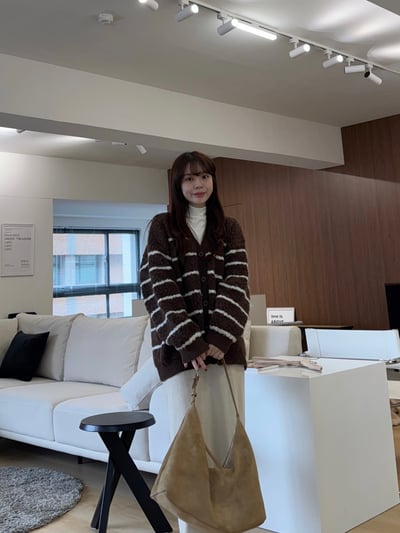 現貨 AZ04 自留！可愛捲捲毛條文罩衫 2色18