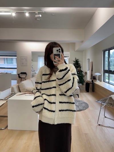 現貨 AZ04 自留！可愛捲捲毛條文罩衫 2色9