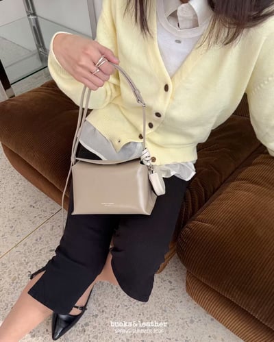 B51 Bucks&Leather  26年新皮革新色！小款 磁吸枕頭包7