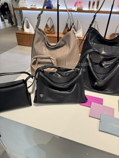 B9  Bucks&Leather 大款'底部加寬'磁吸扣枕頭包18