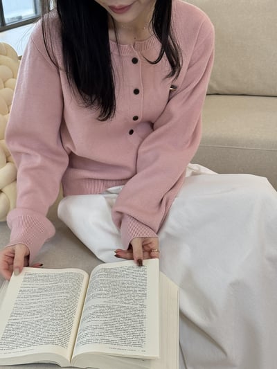 現貨 熱銷回歸) AI07 甜美粉嫩小標針織罩衫 1色1