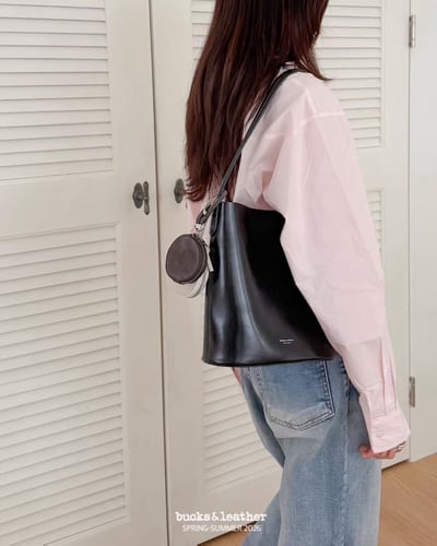 B49 Bucks&Leather  26年新款！牛皮大容量水桶包 (附零錢包)3