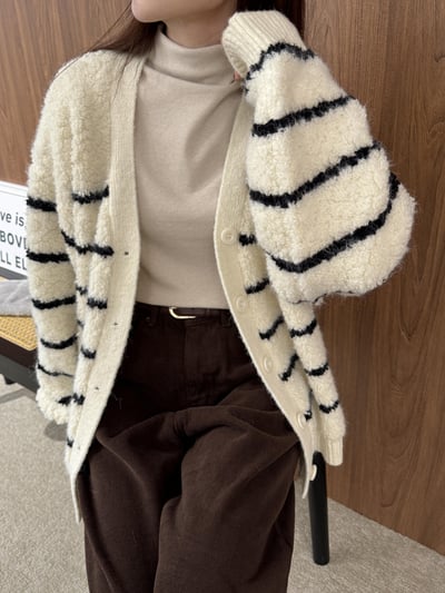 現貨 AZ04 自留！可愛捲捲毛條文罩衫 2色2