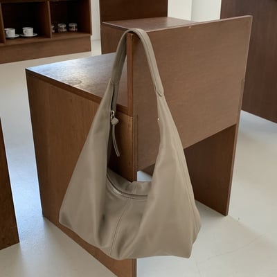 B10 Bucks&Leather 小款 肩背拉鍊可頌托特包1