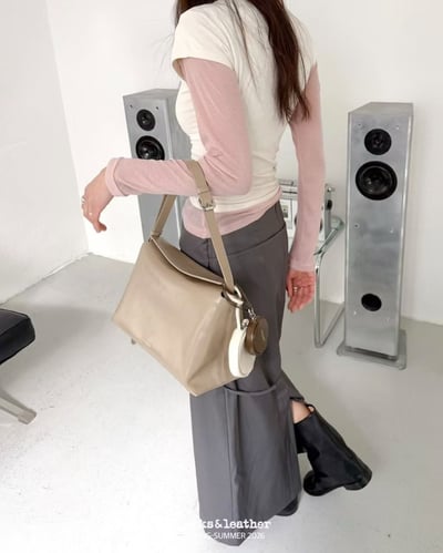 B53 Bucks&Leather  26年新皮革新色！大款 磁吸枕頭包8