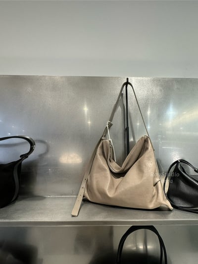 B2  BEST！Bucks&Leather 每次開團都熱賣的皺皺包 大款5