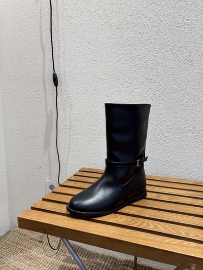 BB16 低跟軟皮革中筒靴 23-2552