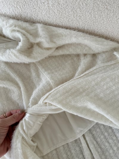 現貨 BEST！回歸) 自留！仙女羽毛感後開衩長裙 2色17