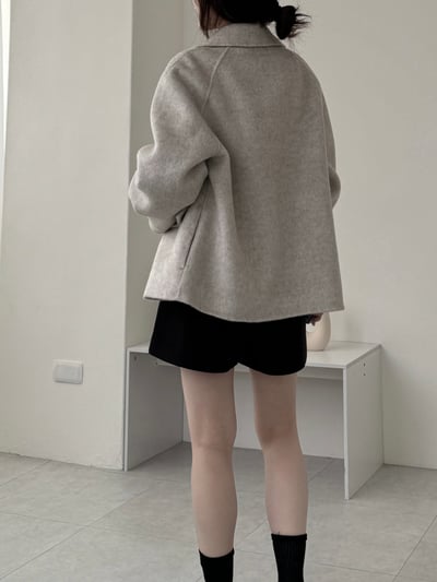 現貨 BEST！回歸) 牛角扣70%羊毛手工外套 2色12