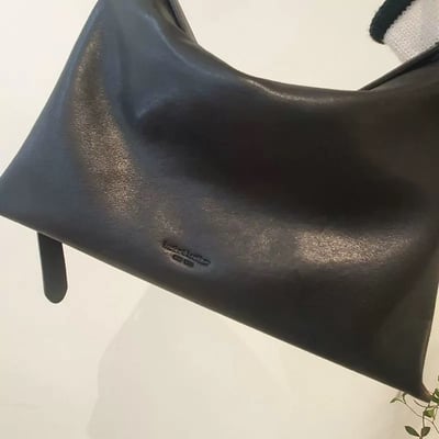 B9  Bucks&Leather 大款'底部加寬'磁吸扣枕頭包8