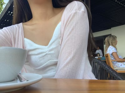 回歸) AS05 柔軟天絲木耳邊紋理小罩衫 2色10