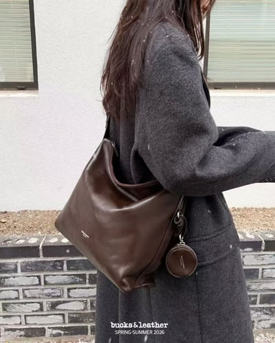 B41 Bucks&Leather 26年新色！光滑亮面馬卡龍圓形零錢包6