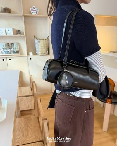 B47 Bucks&Leather  26年新款！小款 牛皮光滑亮面法式吐司包10