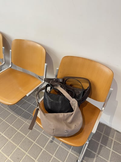 B22 Bucks&Leather 小銀標半月餃子包4