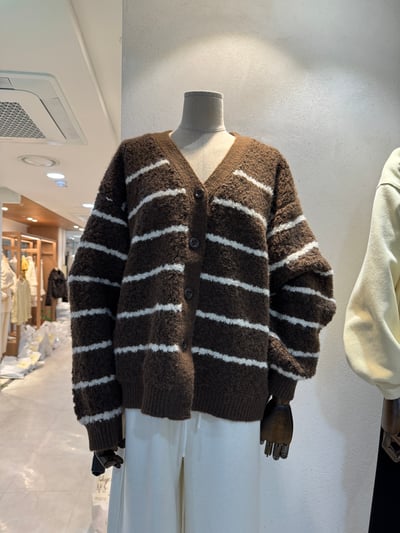 現貨 AZ04 自留！可愛捲捲毛條文罩衫 2色10