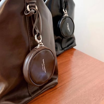 B41 Bucks&Leather 26年新色！光滑亮面馬卡龍圓形零錢包7