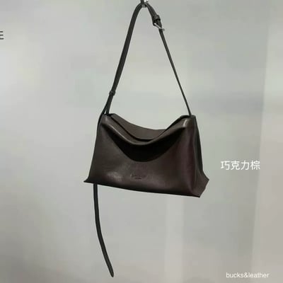 B8 自留！Bucks&Leather 中款'底部加寬'磁吸扣枕頭包17