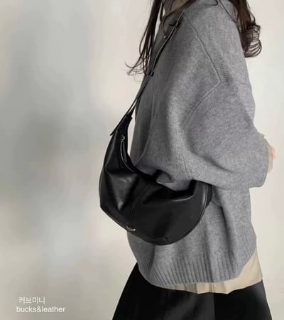 B22 Bucks&Leather 小銀標半月餃子包6