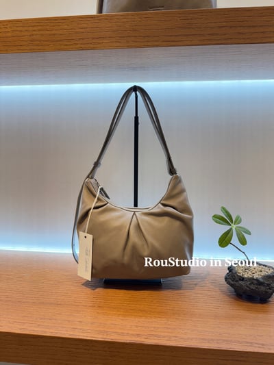 B17 Bucks&Leather 秋冬新款！褶皺泡芙包3