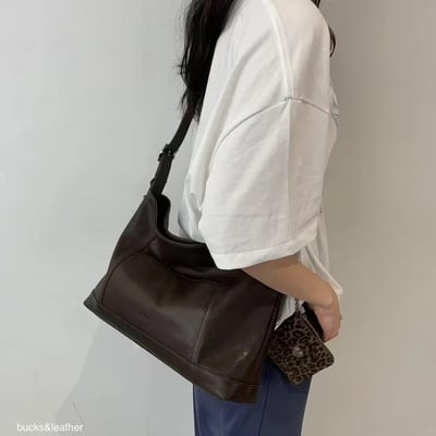 B21 Bucks&Leather 上班上課必備！超大容量車線托特包10