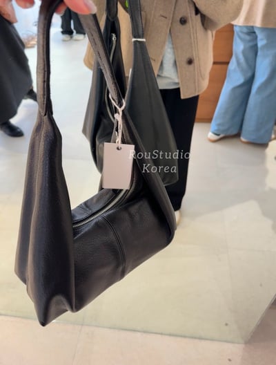 B10 Bucks&Leather 小款 肩背拉鍊可頌托特包3