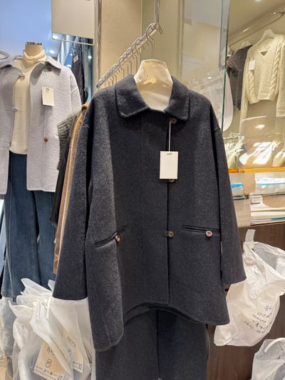 現貨 AZ02 設計扣中長板羊毛70%手工大衣 2色2